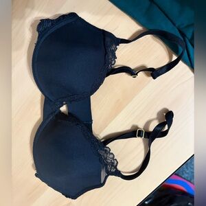 SOLD/ Pepper Black Lace Bra, great condition!